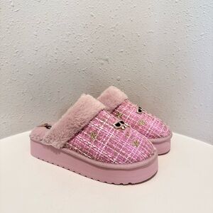 Karl Lagerfeld Hessa Tweed Pink Faux Fur Trim Platform Women’s Slides Sz 8 NWT